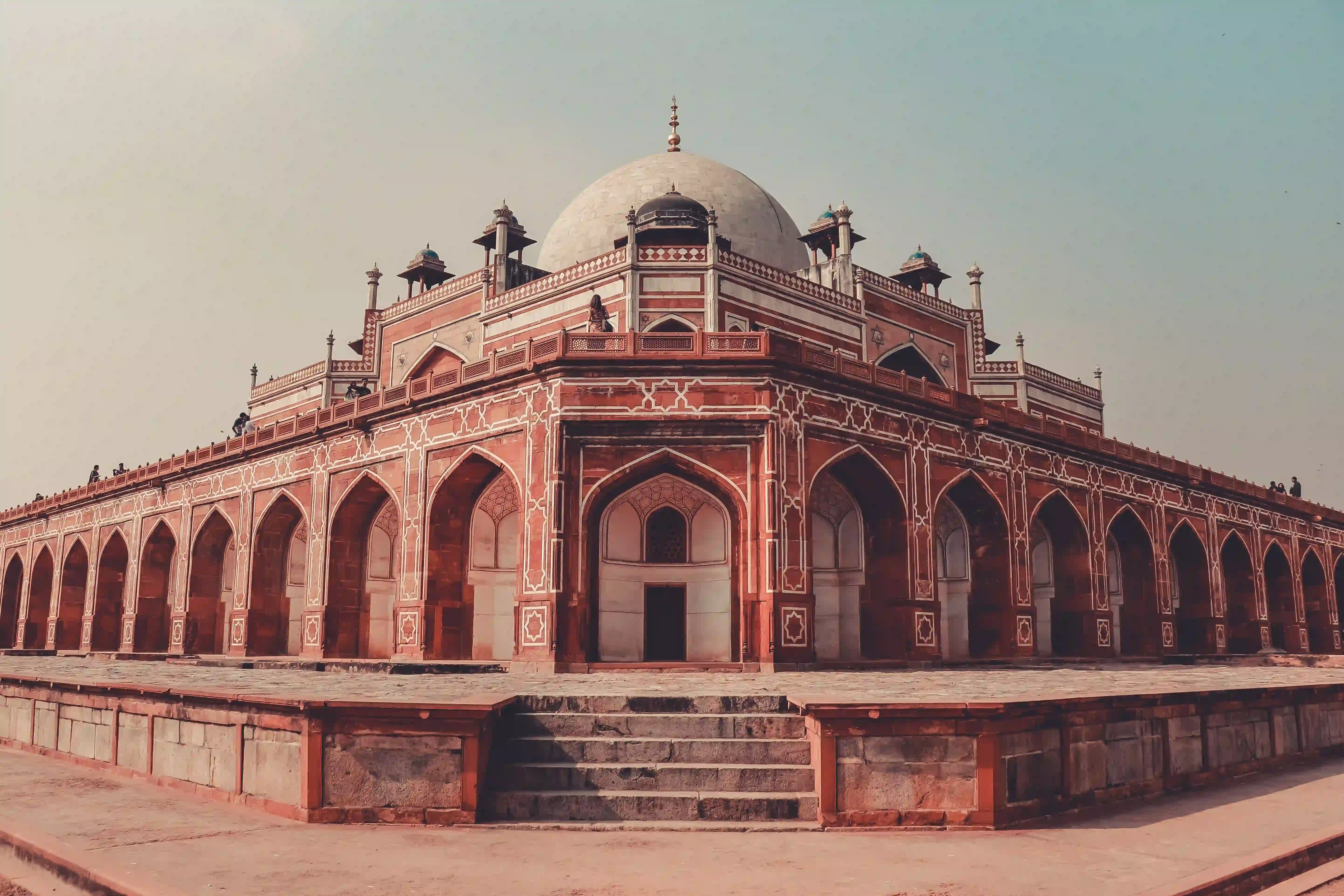 Delhi Temples and Spiritual Sites Tour – 6 Hours